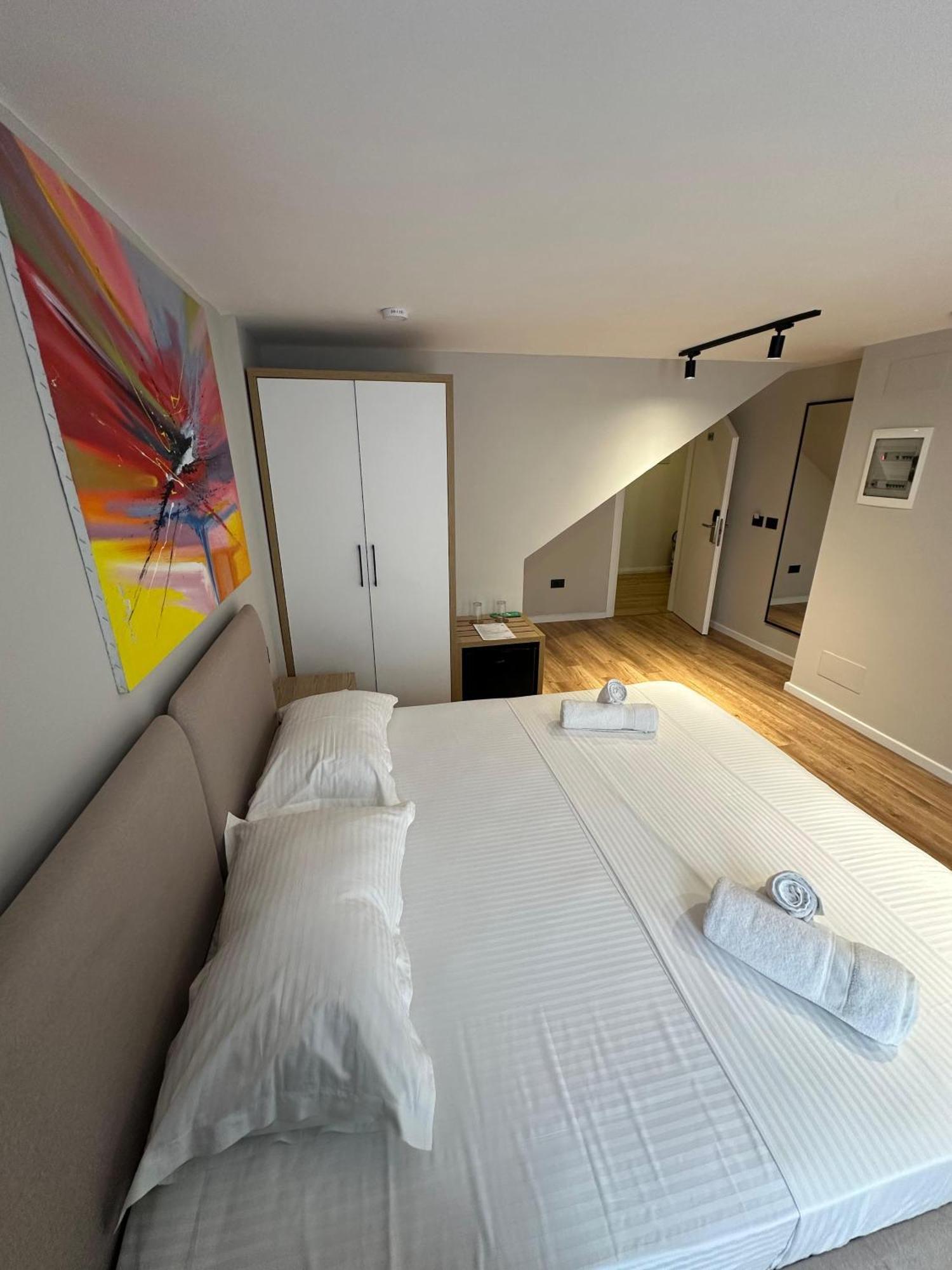 Bel Ami Tirana 2 Hotel Buitenkant foto