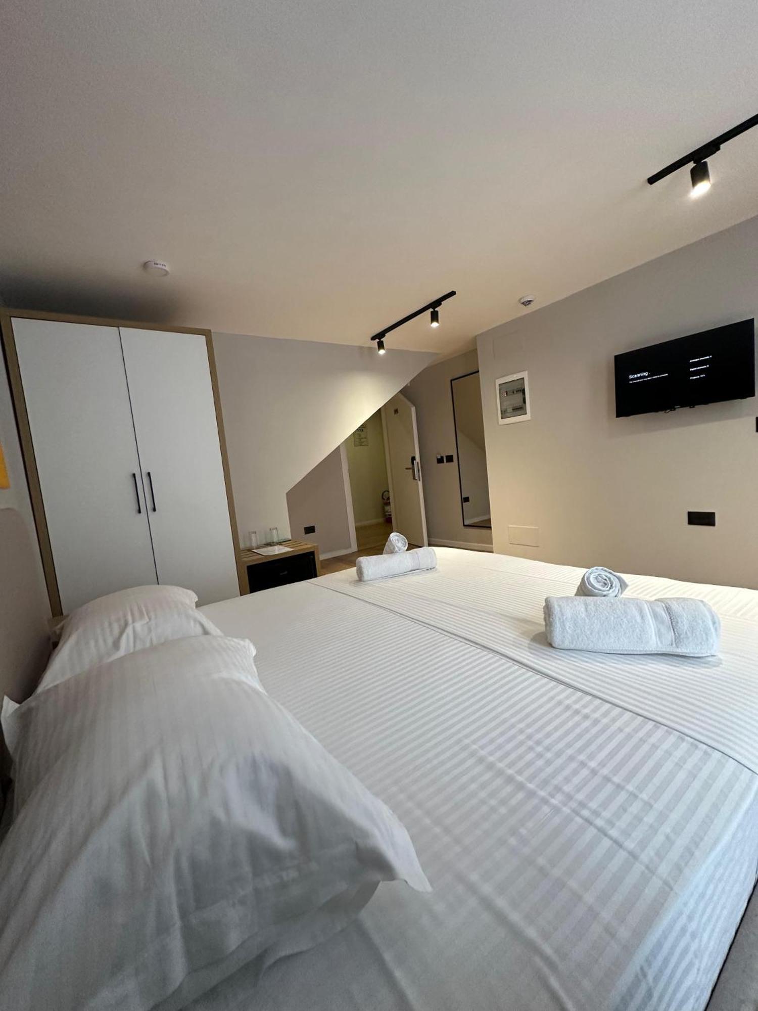 Bel Ami Tirana 2 Hotel Buitenkant foto